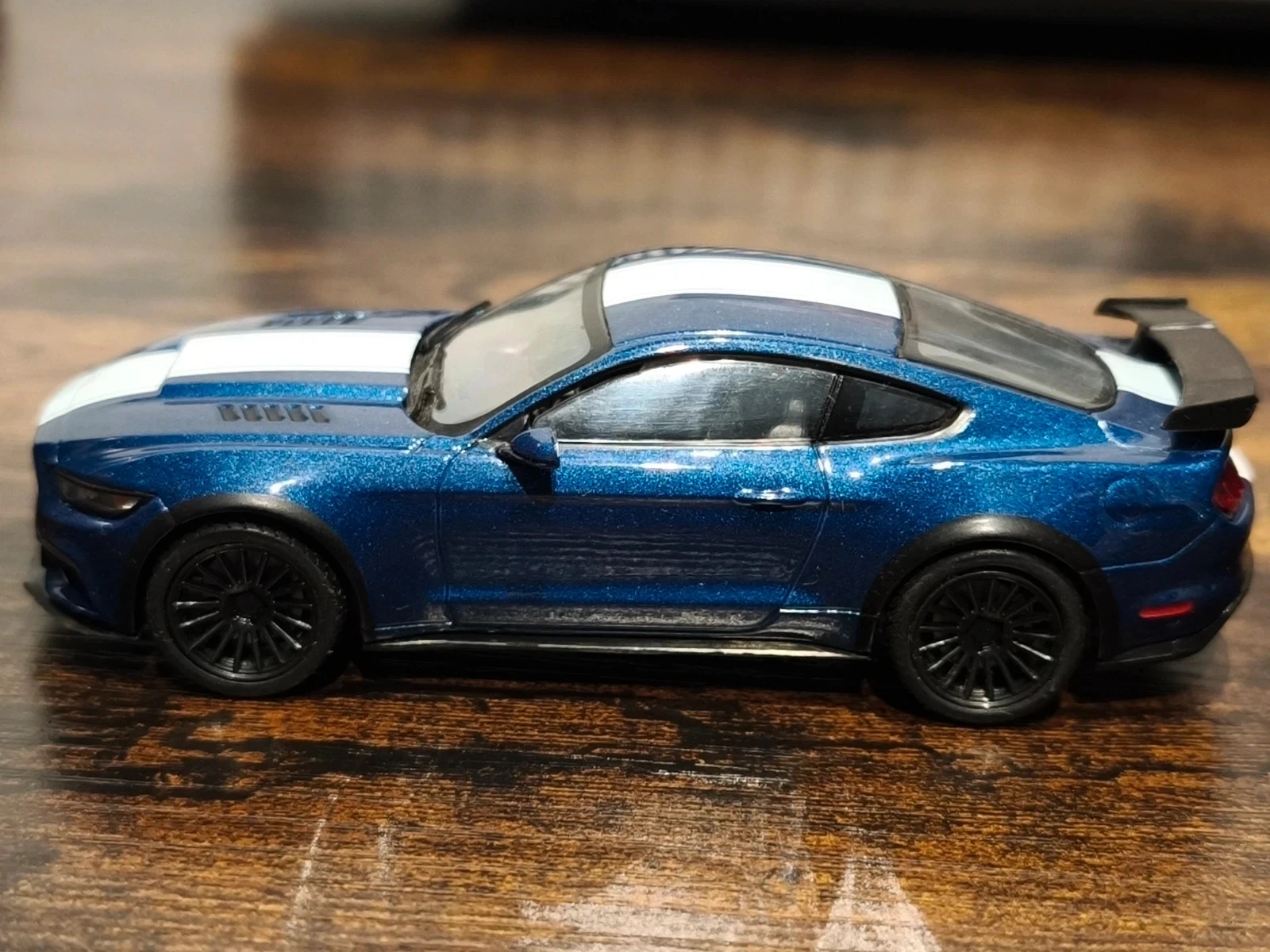 Ford Mustang – photo 3